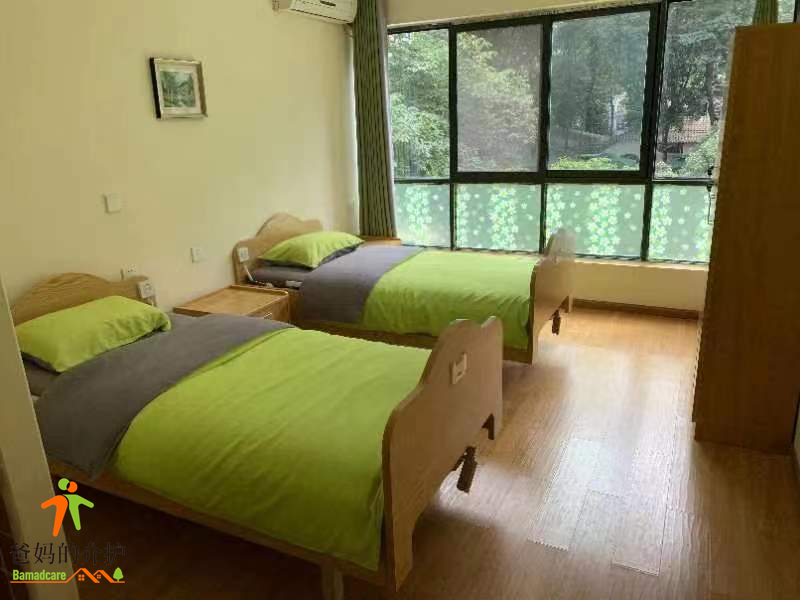 成都择一城养老草市街院