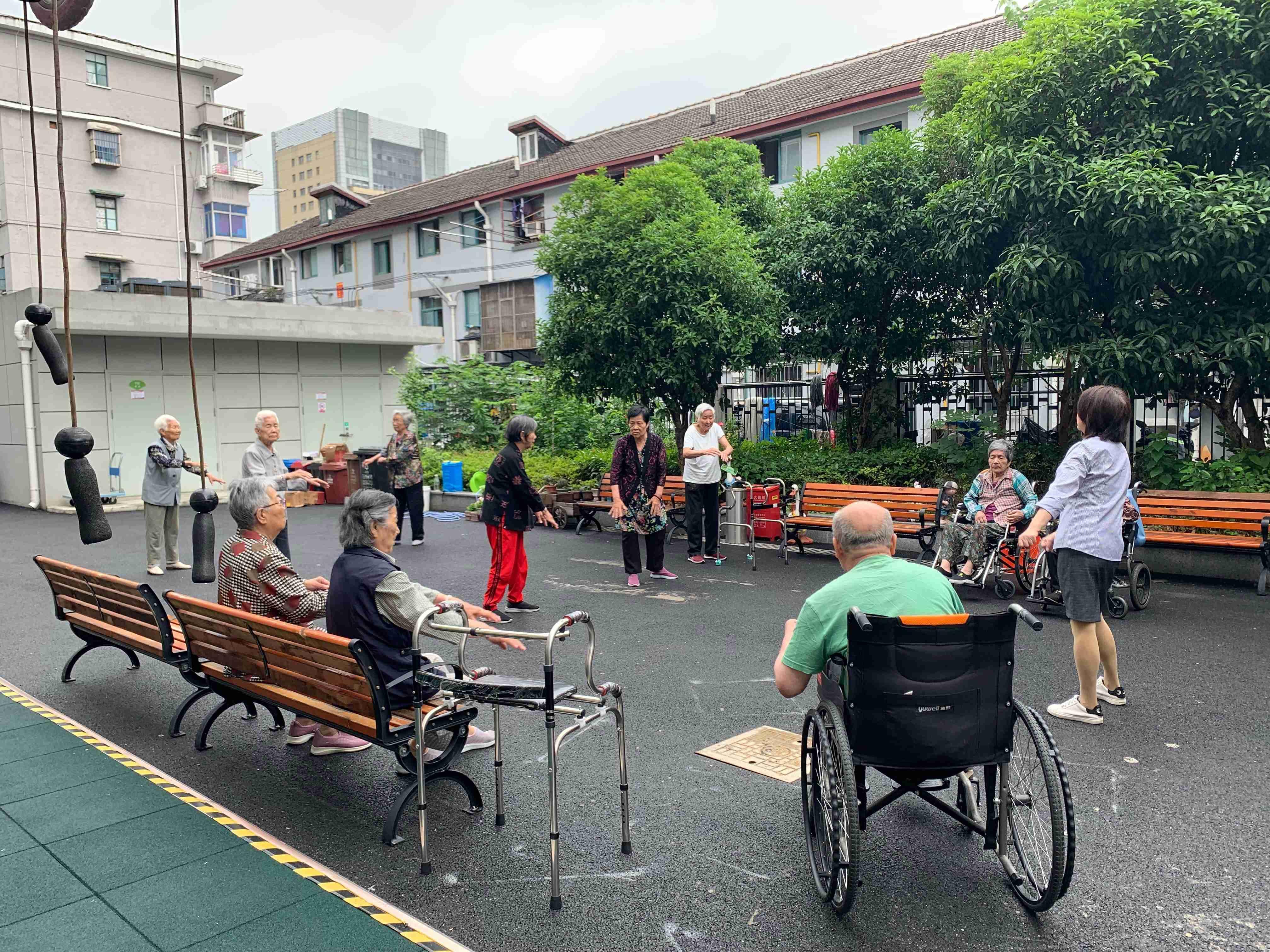 上海静安区共和新路街道敬老院